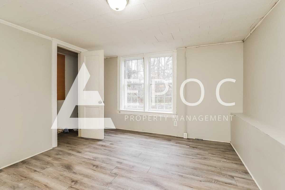 515 Mentor St - Photo 5 of 17