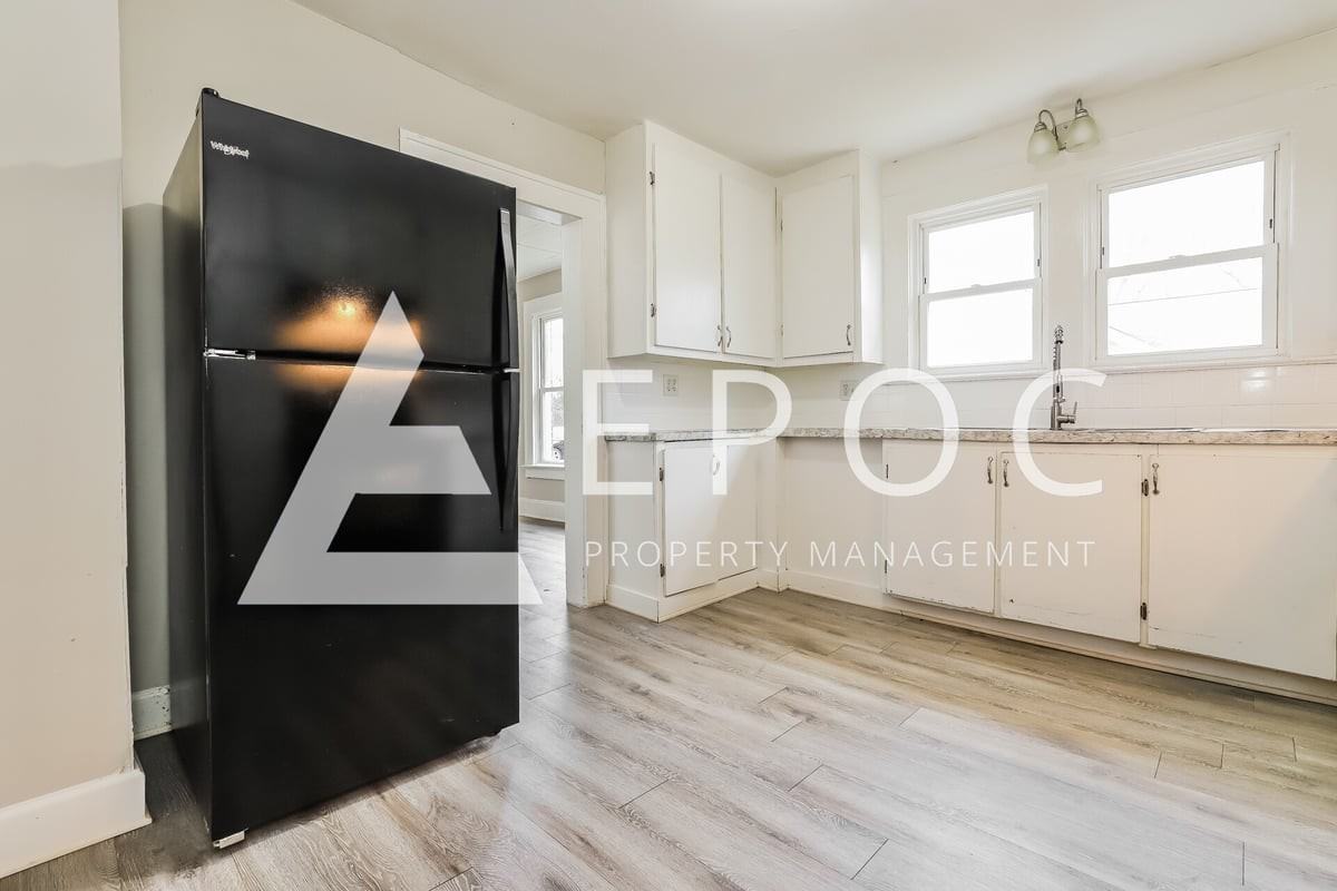 515 Mentor St - Photo 6 of 17