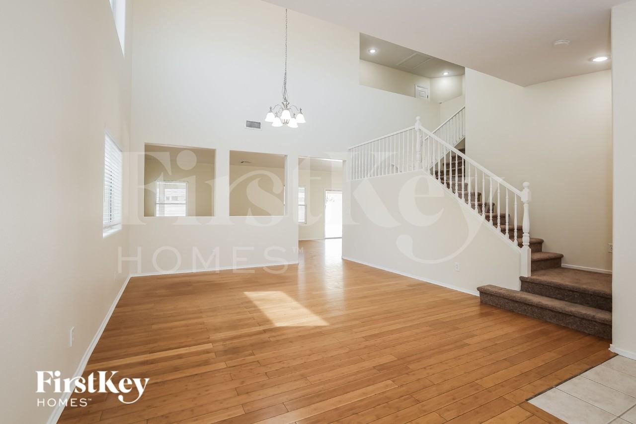 4817 Quartz Crest St - Photo 5 of 19