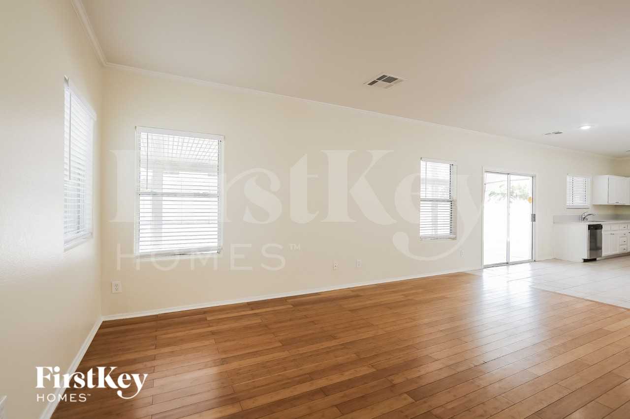 4817 Quartz Crest St - Photo 6 of 19