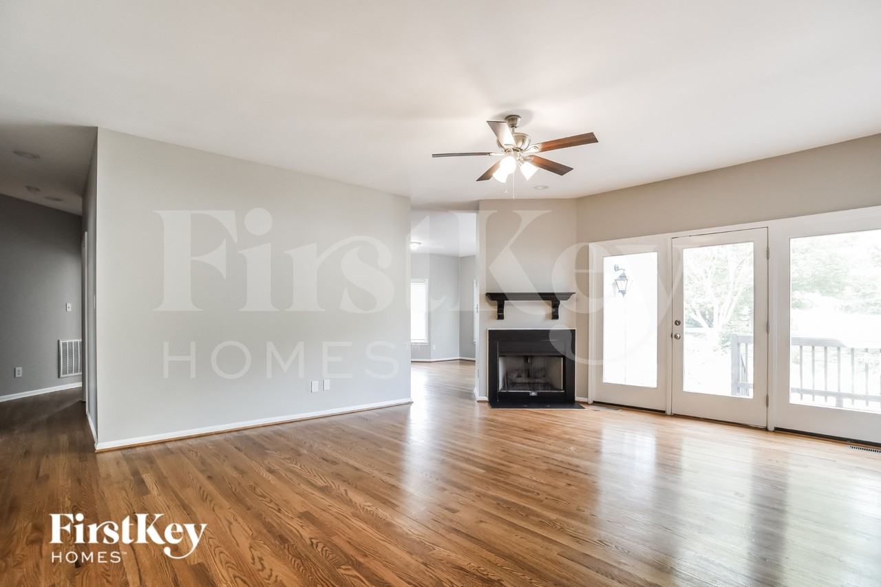 13415 Willow Breeze Ln - Photo 3 of 19