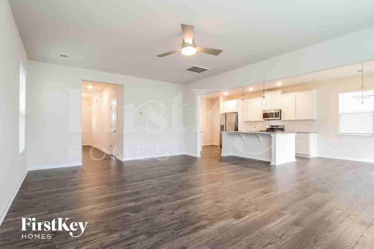 625 Goldburn Way - Photo 3 of 16