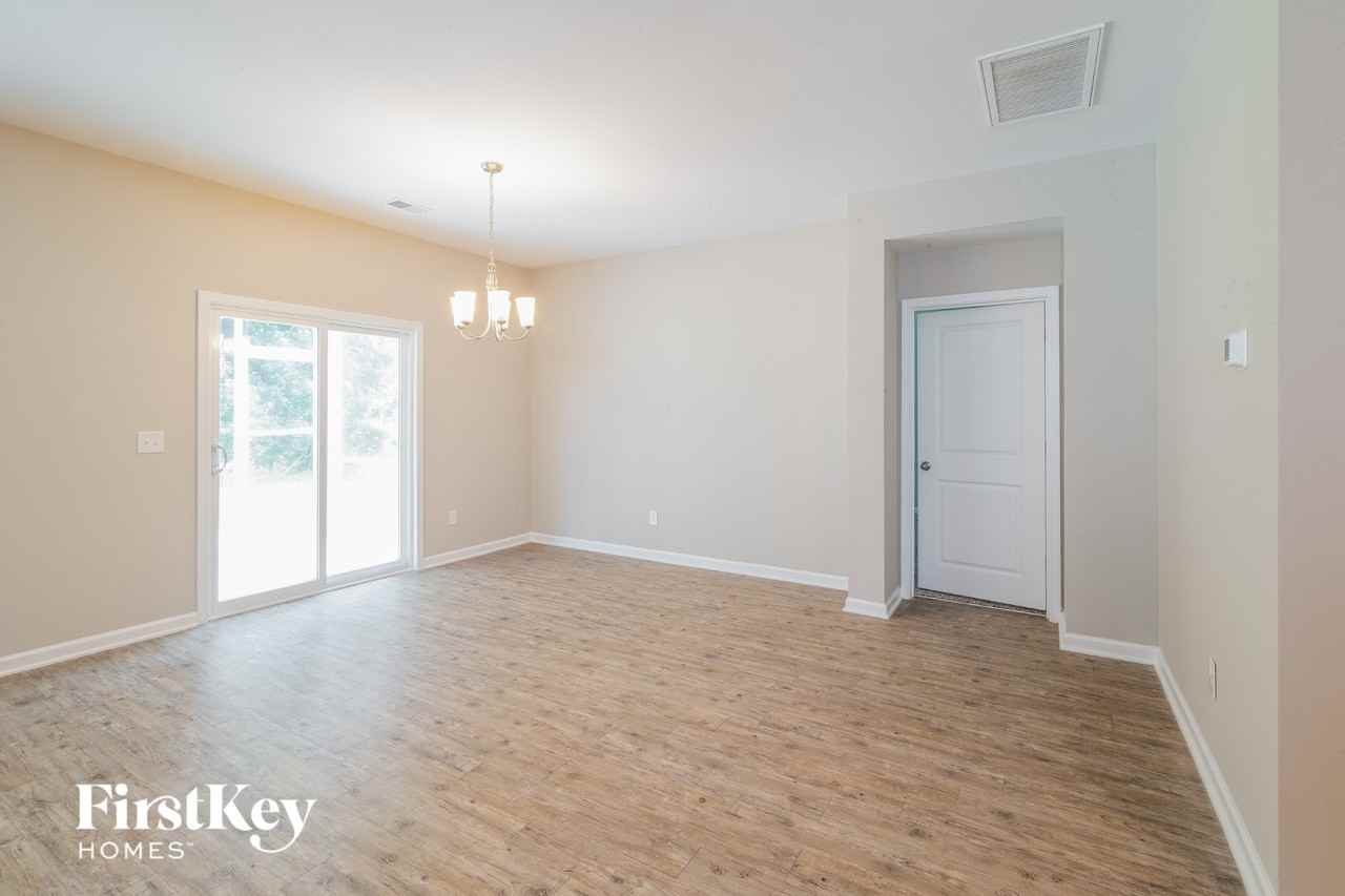 510 Wayton Cir - Photo 4 of 15