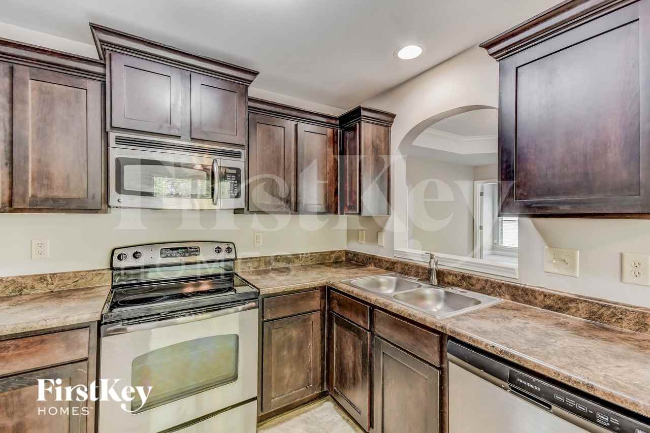 1114 Emerald Ridge Dr - Photo 6 of 16