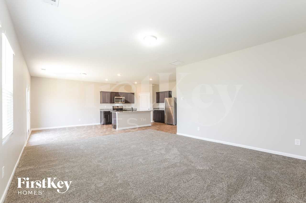 156 Alexander Ln - Photo 3 of 15