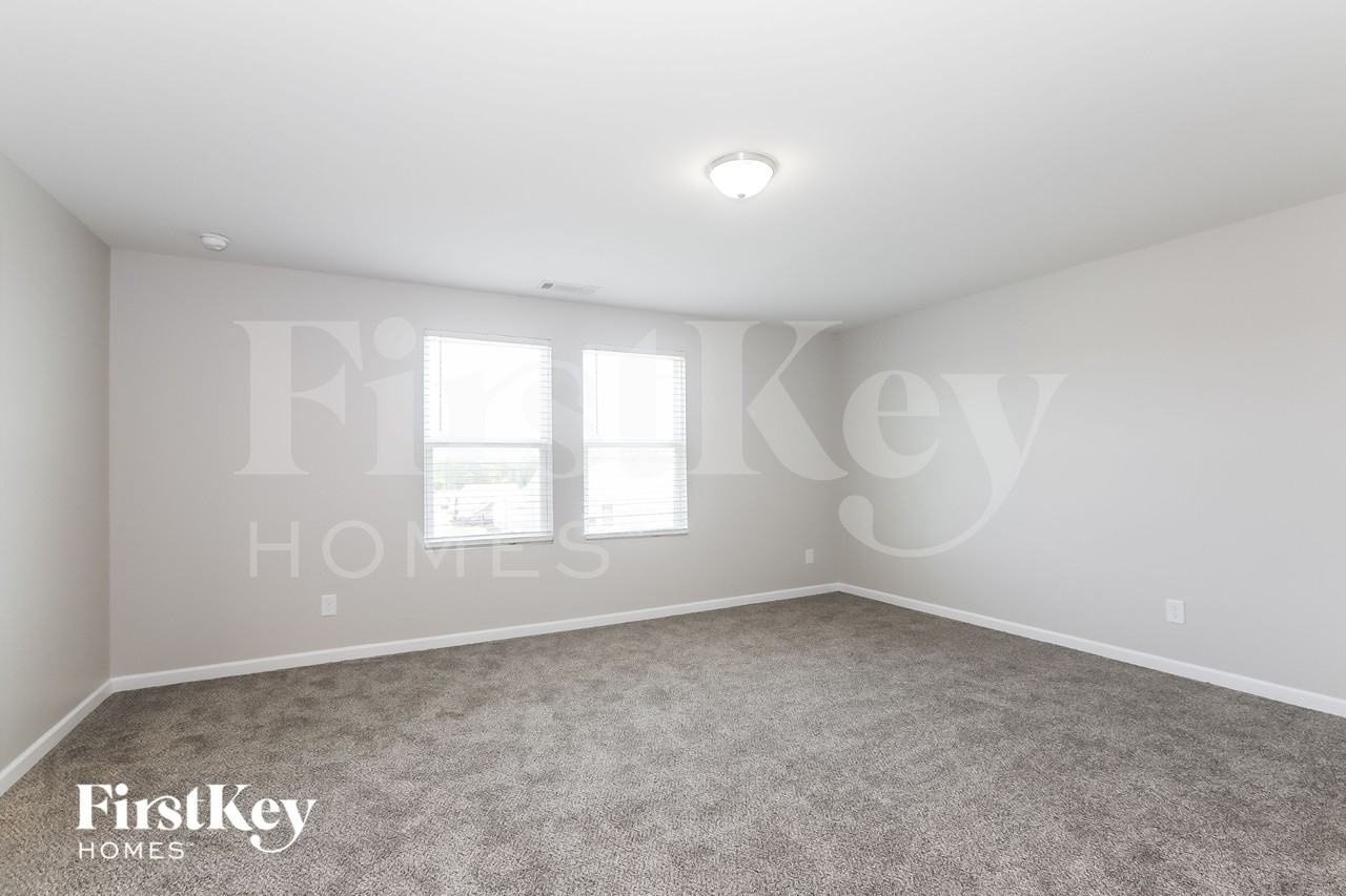 156 Alexander Ln - Photo 6 of 15