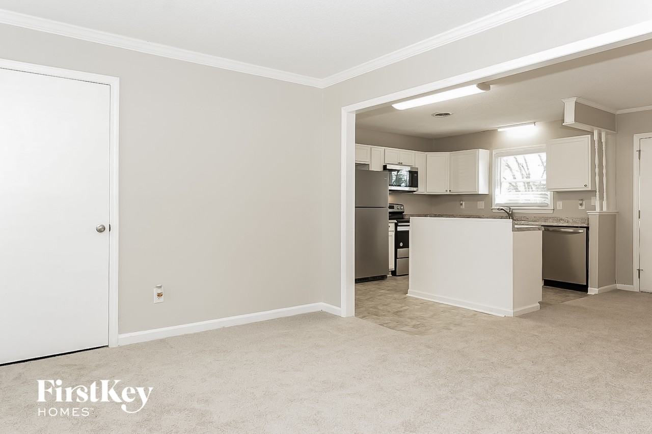 4603 Chaucer Dr - Photo 6 of 15