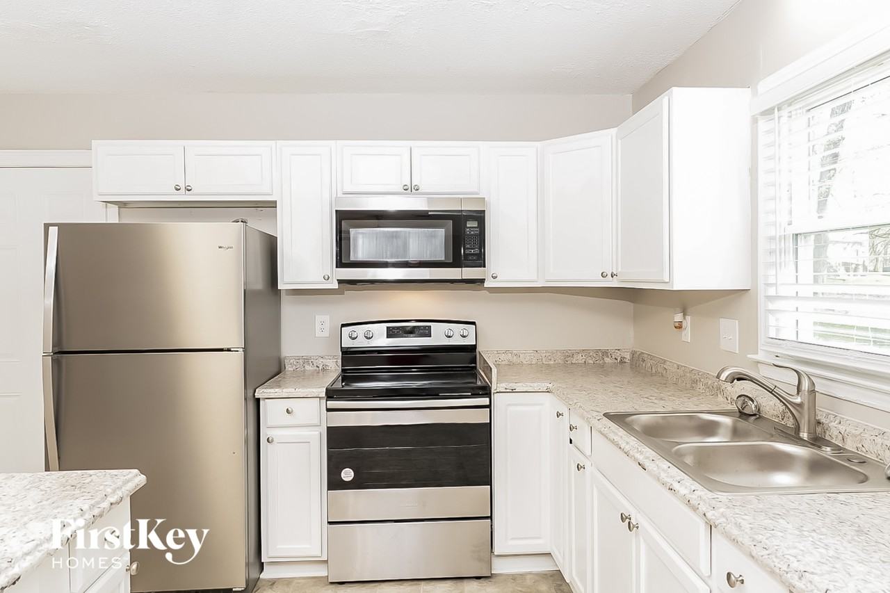 4603 Chaucer Dr - Photo 7 of 15