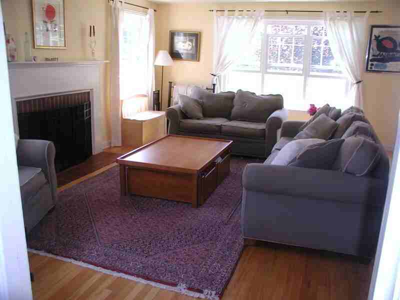 6820 Ravenna Ave Ne - Photo 5 of 8