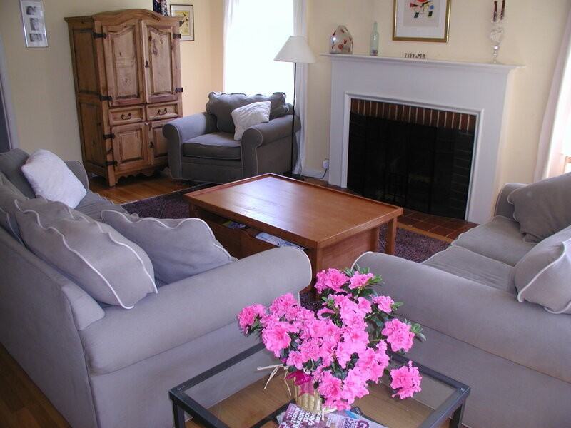 6820 Ravenna Ave Ne - Photo 6 of 8