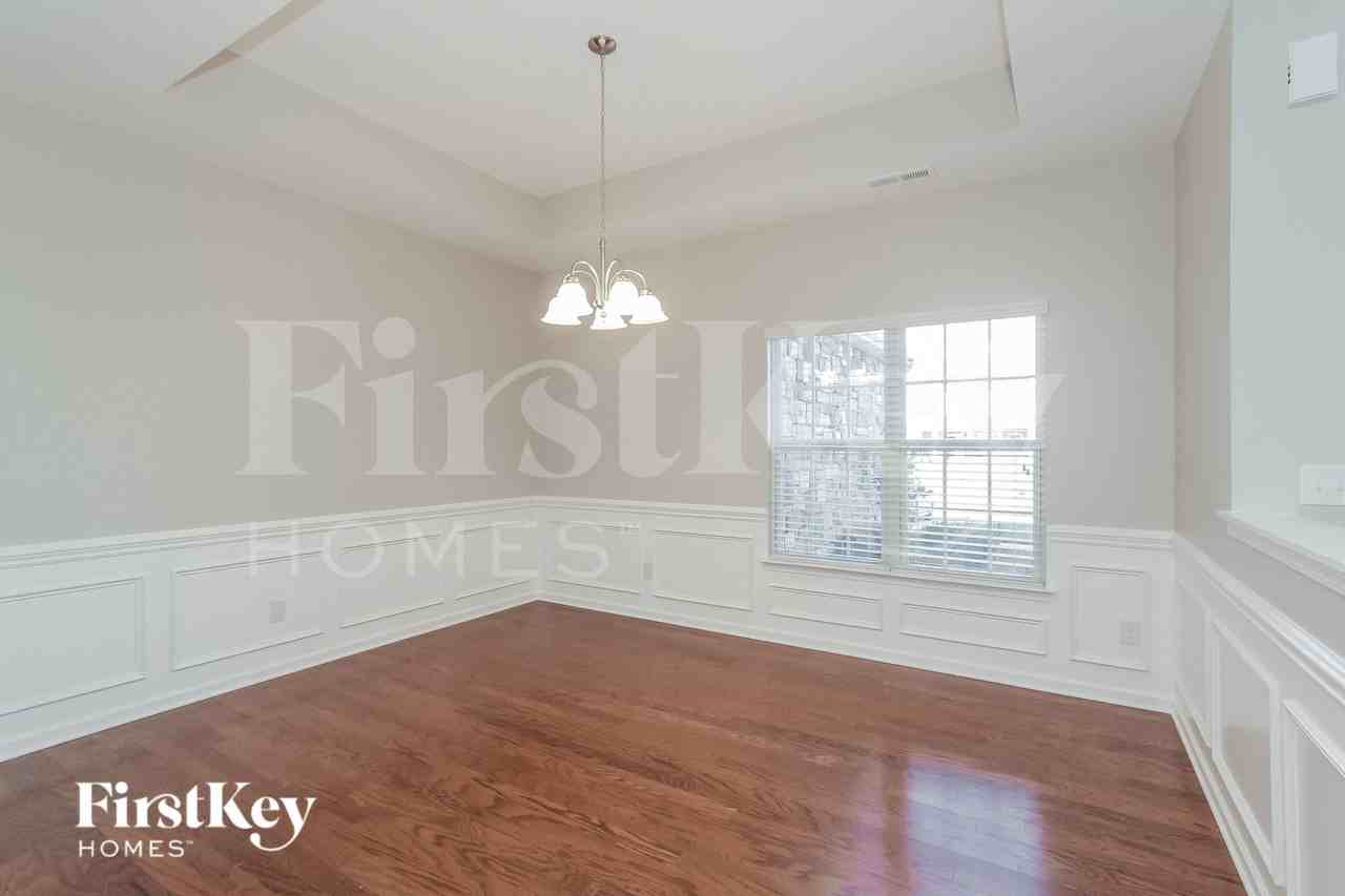 2266 Isaac St - Photo 6 of 15