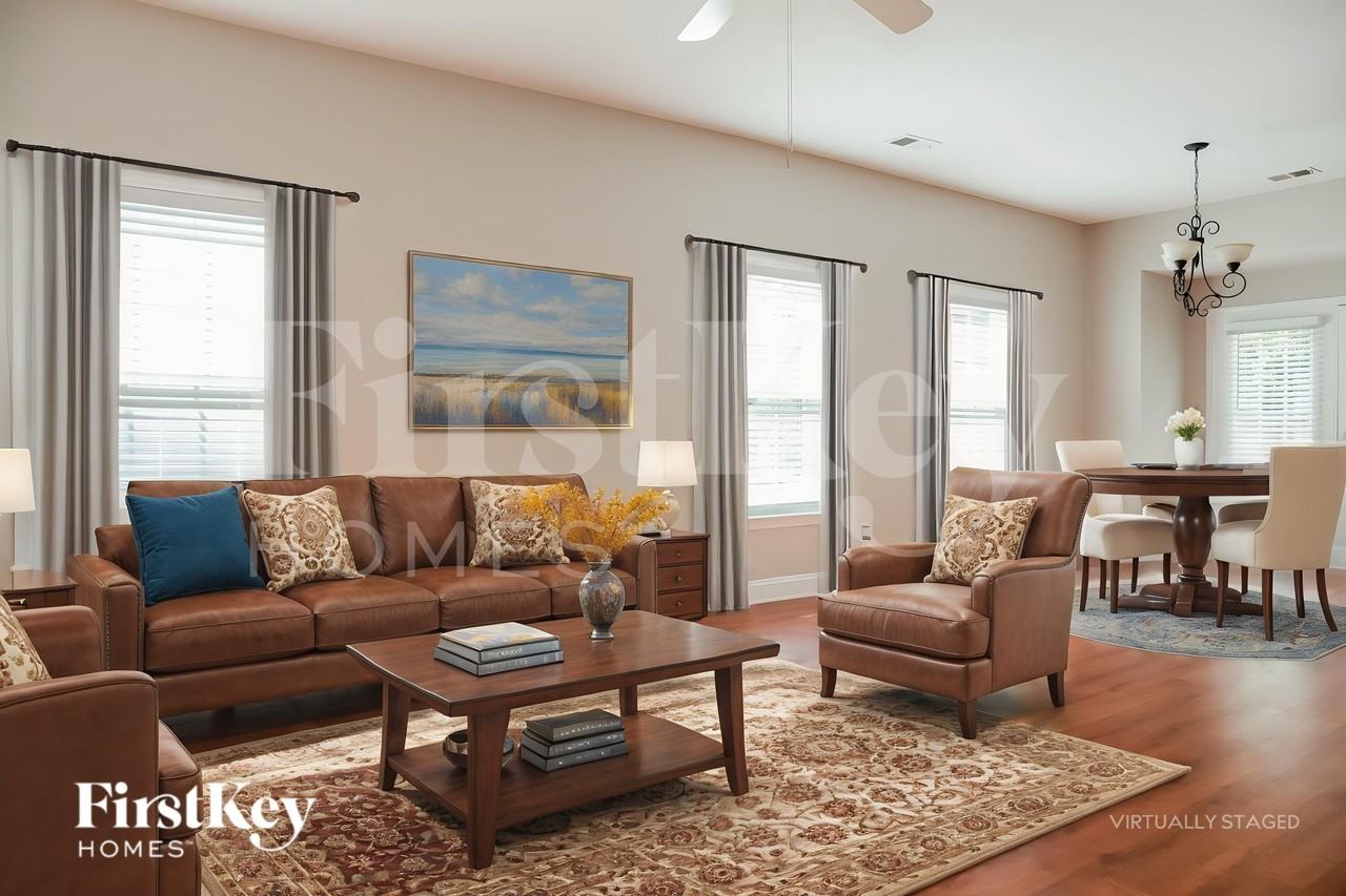 1033 Kings Mountain Ln - Photo 3 of 18