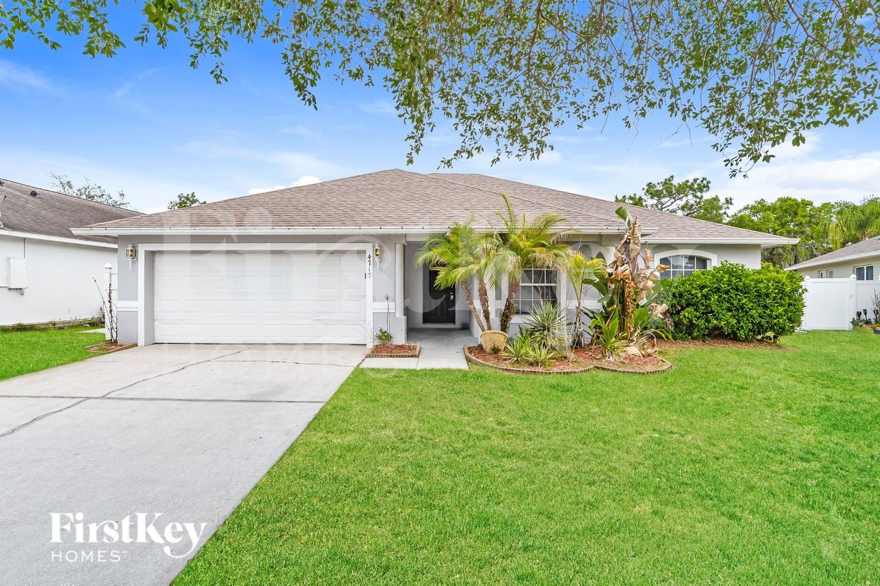 4717 Huron Bay Cir