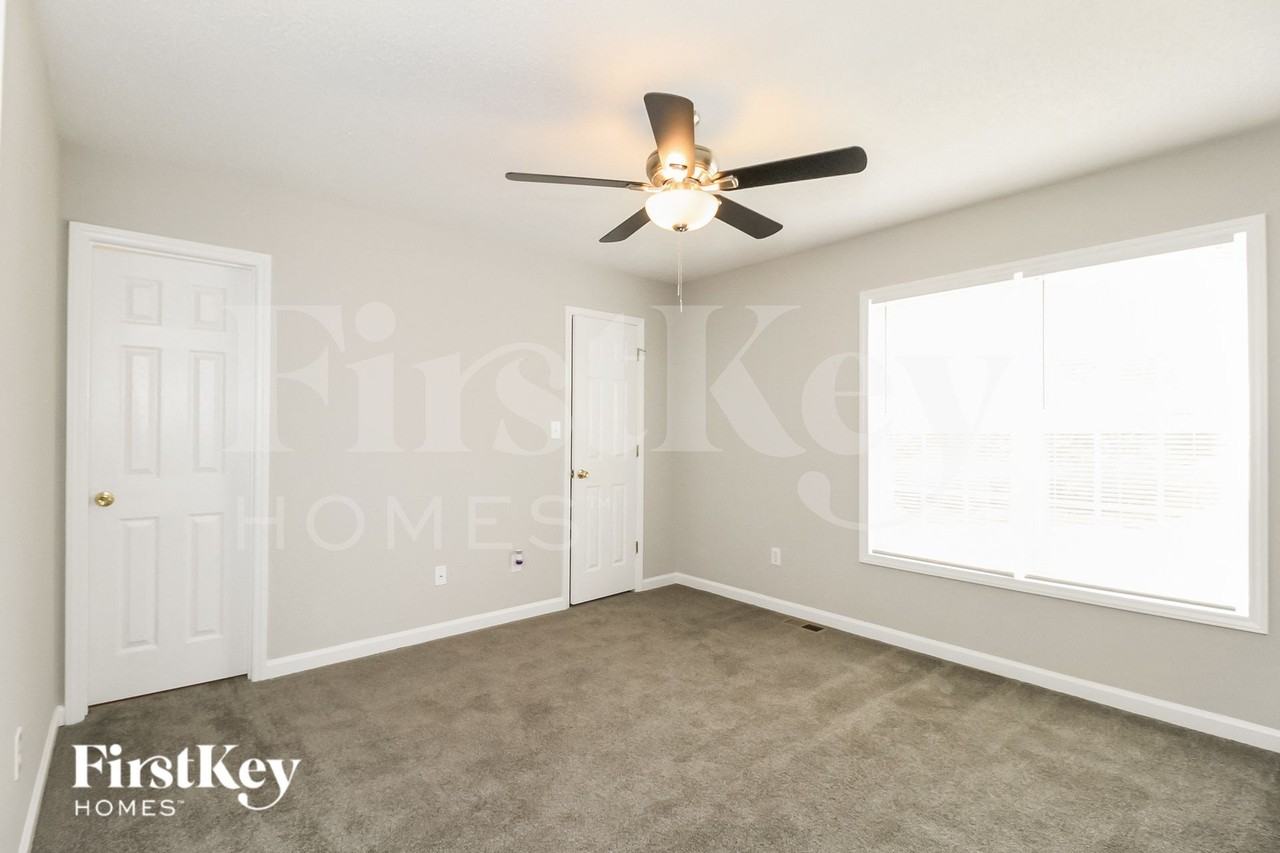 2200 Emerald Creek Ct - Photo 6 of 15