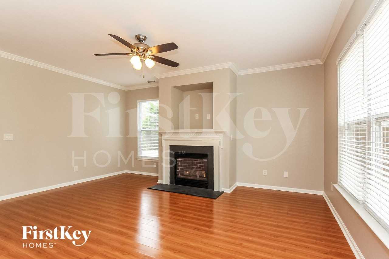 12641 Cross Dale Dr - Photo 3 of 14