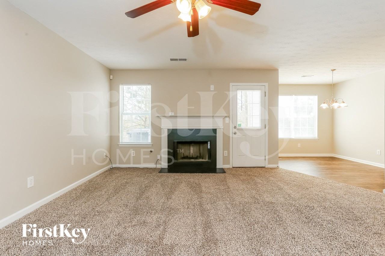 2692 S Hills - Photo 2 of 15