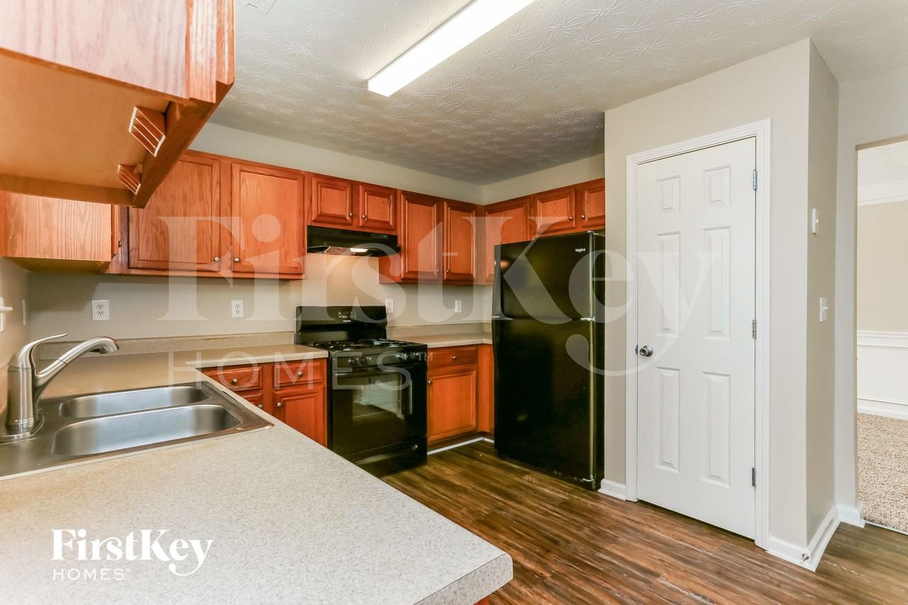 2692 S Hills - Photo 7 of 15