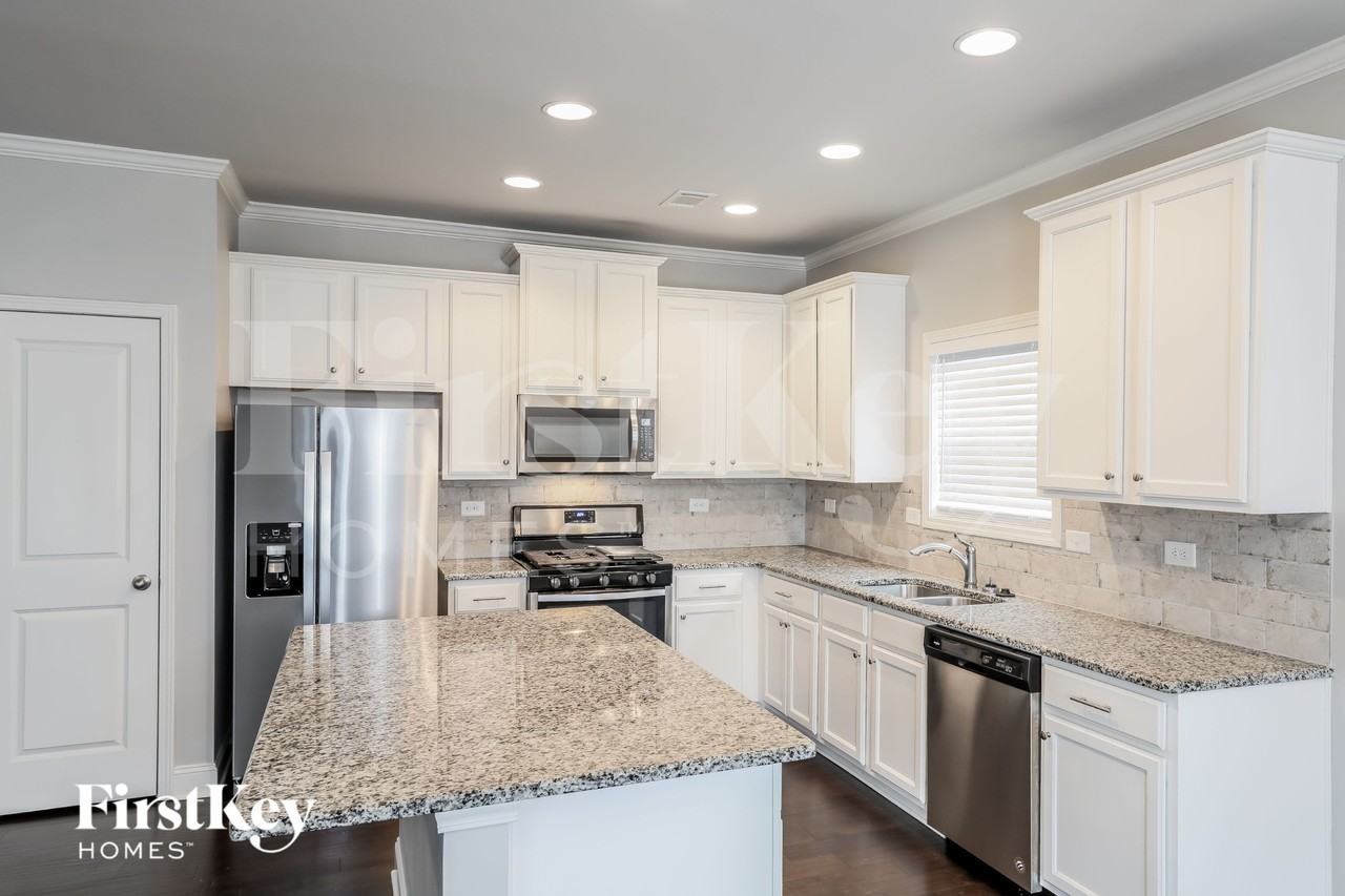 4648 Brayden Dr - Photo 5 of 15