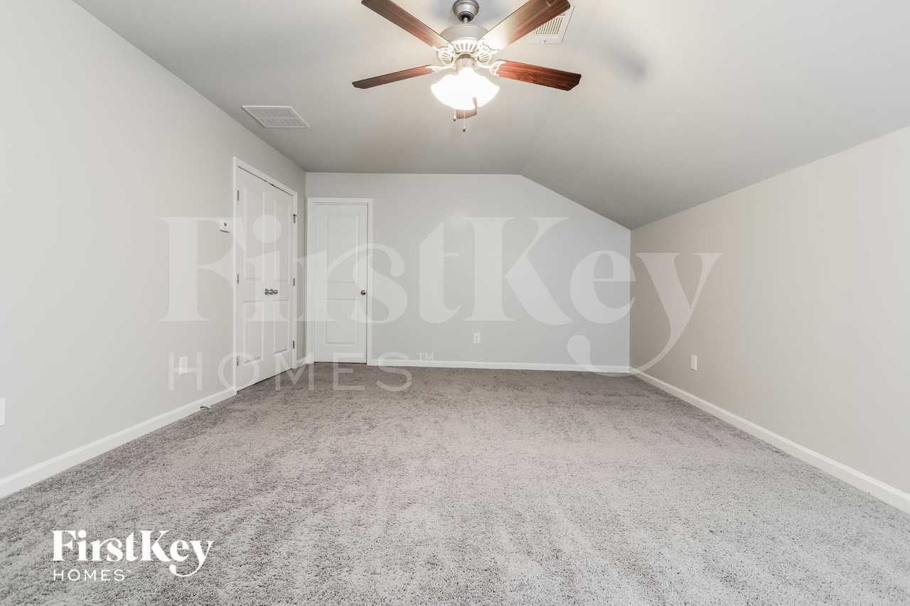 4648 Brayden Dr - Photo 7 of 15