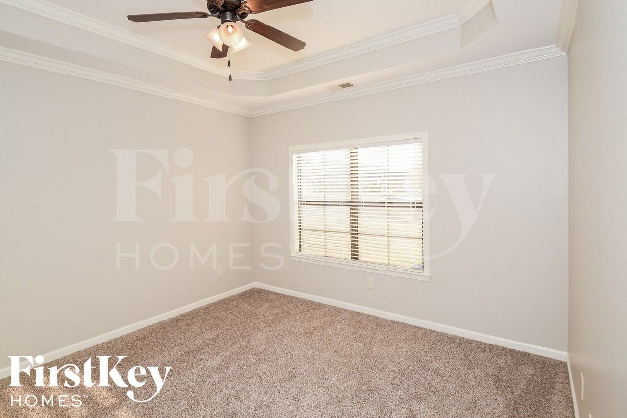 7701 Timber Leaf Ln - Photo 5 of 15