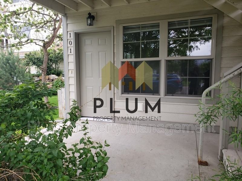 1309 Montana St #101 - Photo 2 of 21