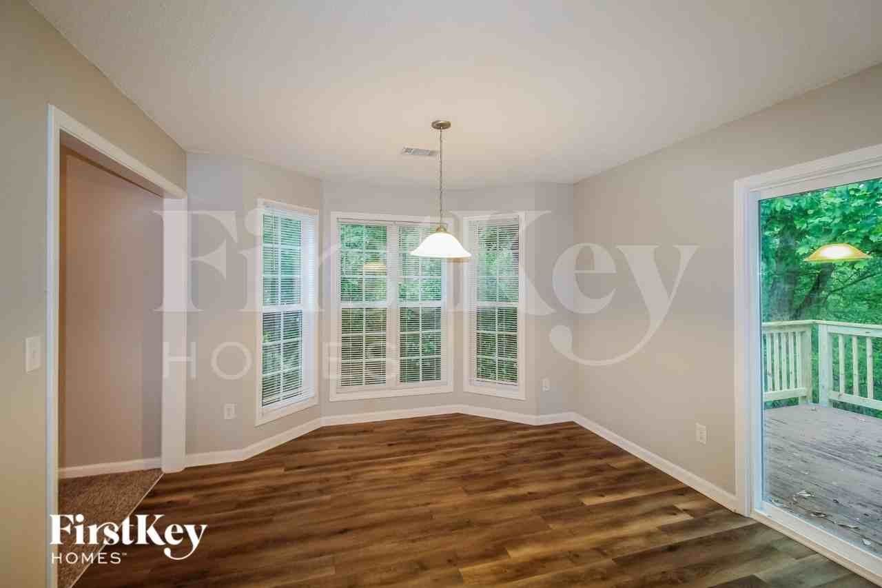 5354 Crown Oaks Dr - Photo 3 of 16