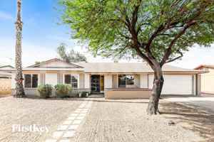 featured image of 4841 W Paradise Ln