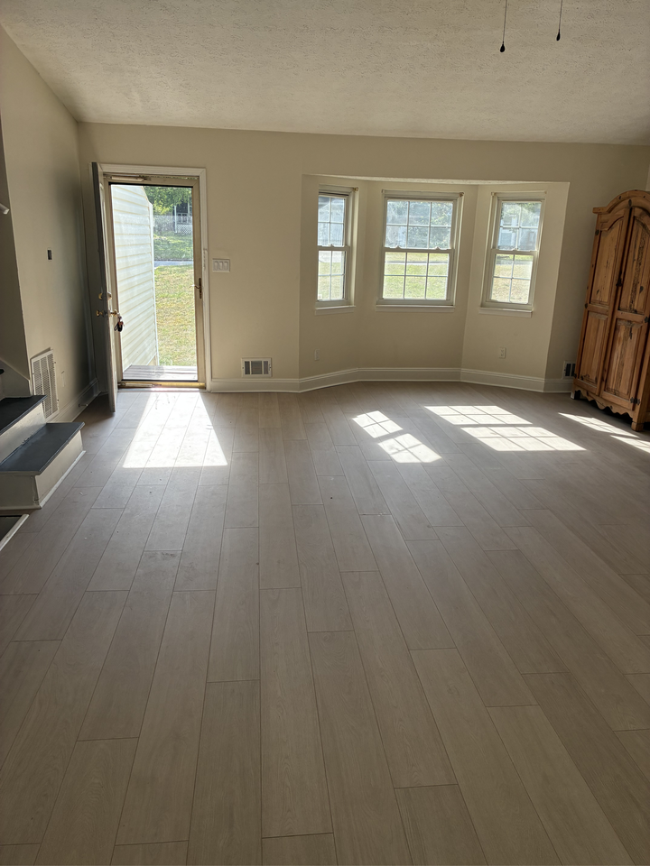 7328 Chaucer Ct - Photo 2 of 14