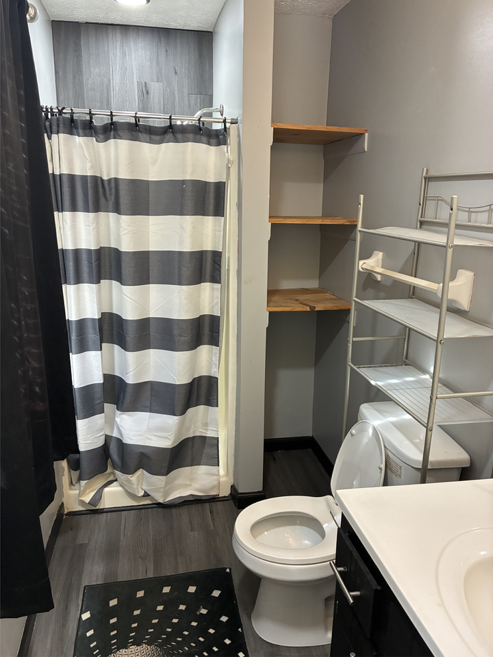 7328 Chaucer Ct - Photo 7 of 14