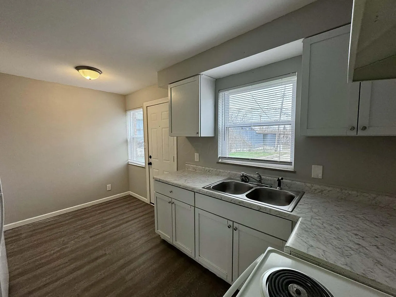 1603 Republic Ave #1603 - Photo 4 of 9