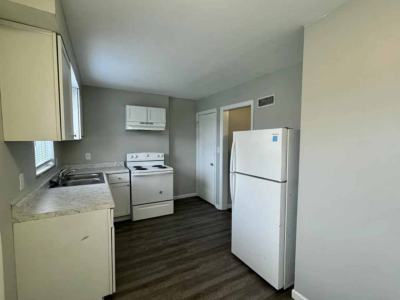 1603 Republic Ave #1603 - Photo 5 of 9