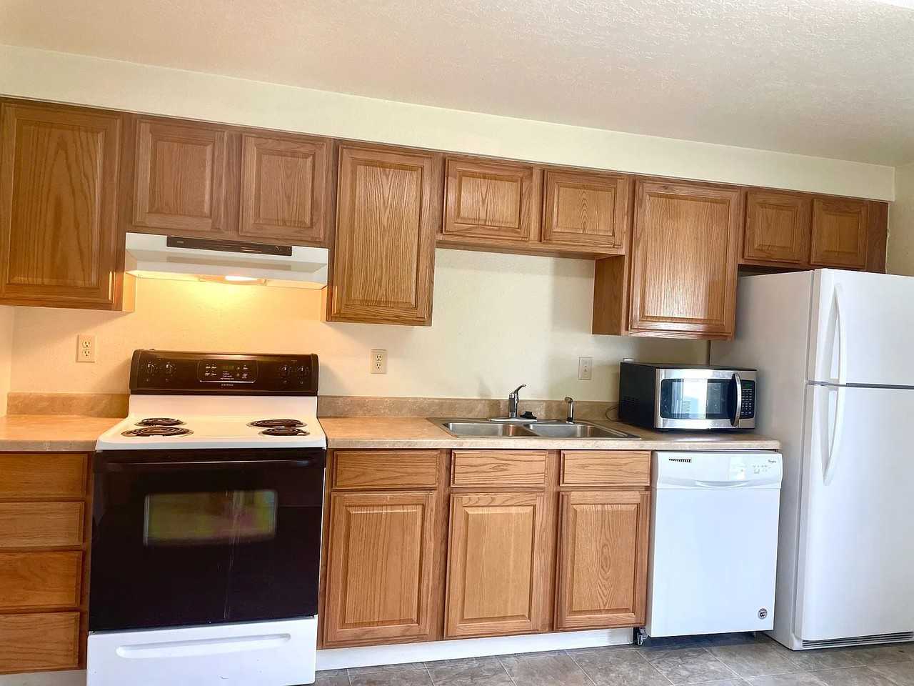 719 E Sherman Ave #3 - Photo 2 of 8