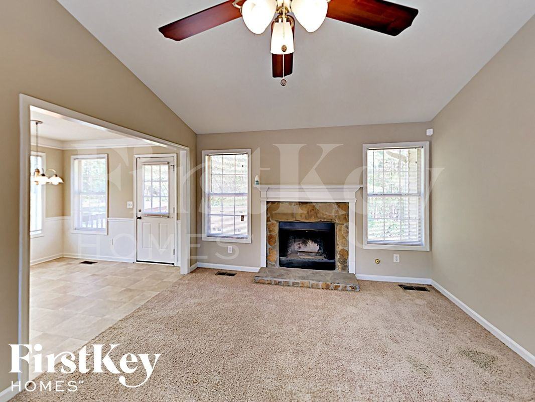 376 Tuscany Trce - Photo 2 of 17