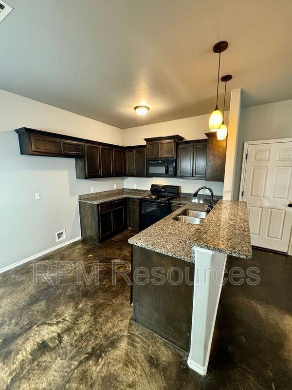 1858 Cypress Ln - Photo 7 of 19