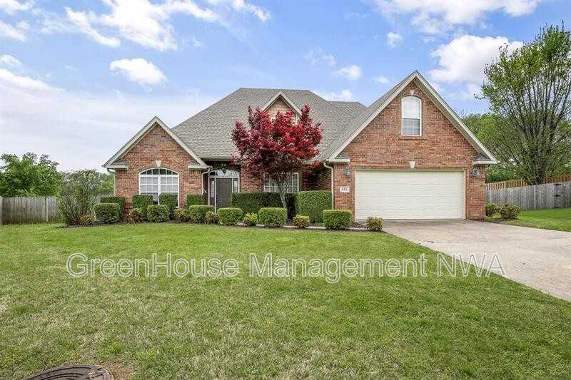 815 S Brookside Ct