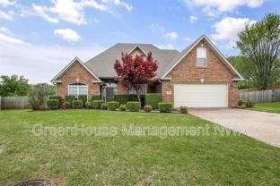 815 S Brookside Ct - Photo 1 of 1
