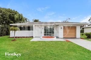 featured image of 305 Ne Floresta Dr