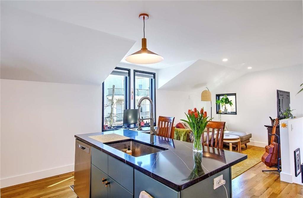 37 Ring St - Photo 3 of 29