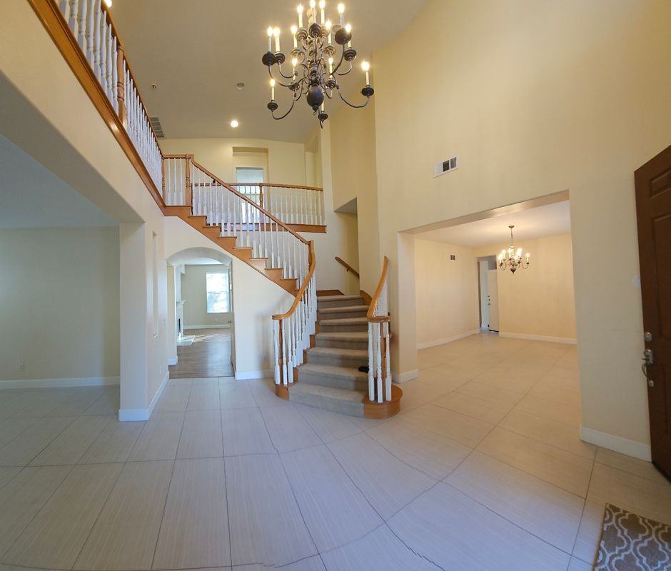 936 Mccall Cir - Photo 3 of 20