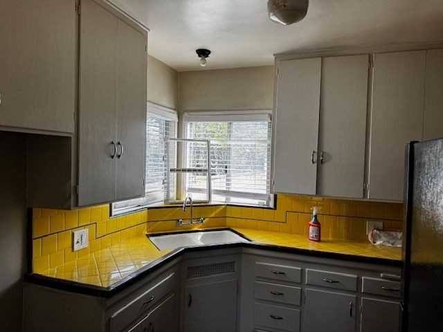 9610 Rosecrans Ave - Photo 7 of 21