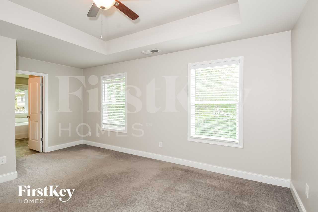2520 Belaire Dr - Photo 6 of 16