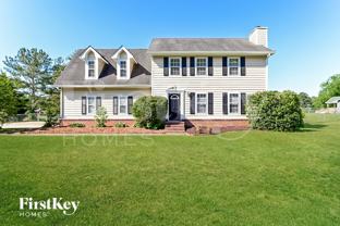 215 Brooks Dr - Photo 1 of 1