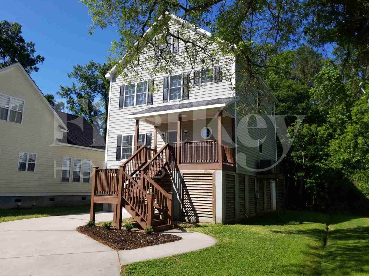 1911 Chestnut Oak Ln - Photo 3 of 48