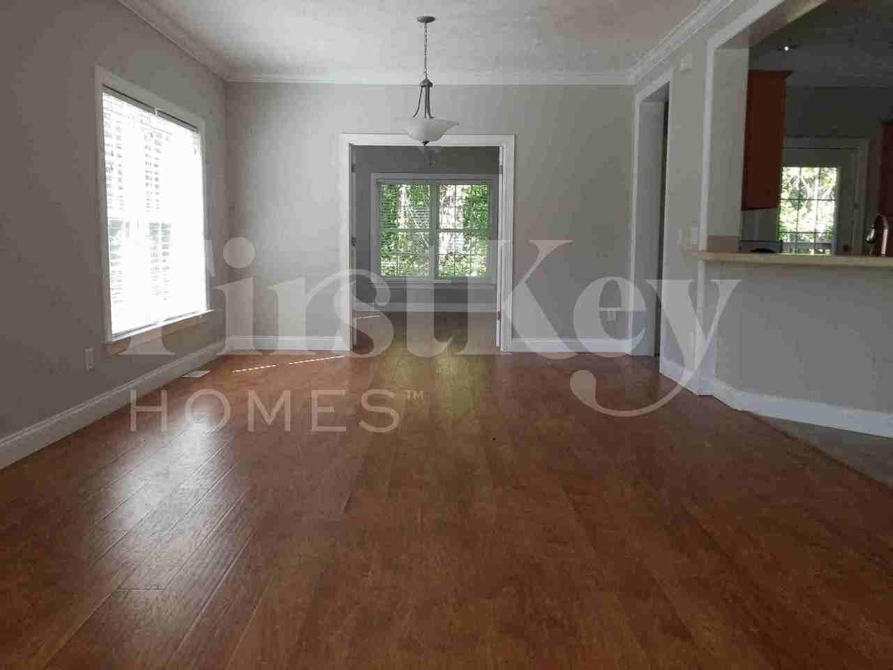 1911 Chestnut Oak Ln - Photo 7 of 48