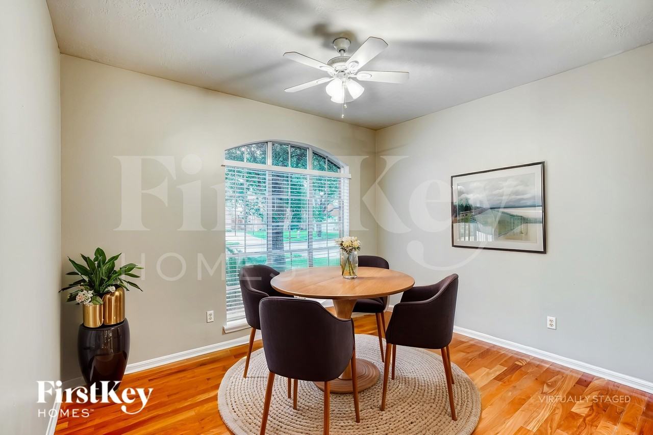 12831 Pheasant Lake Ct - Photo 6 of 20