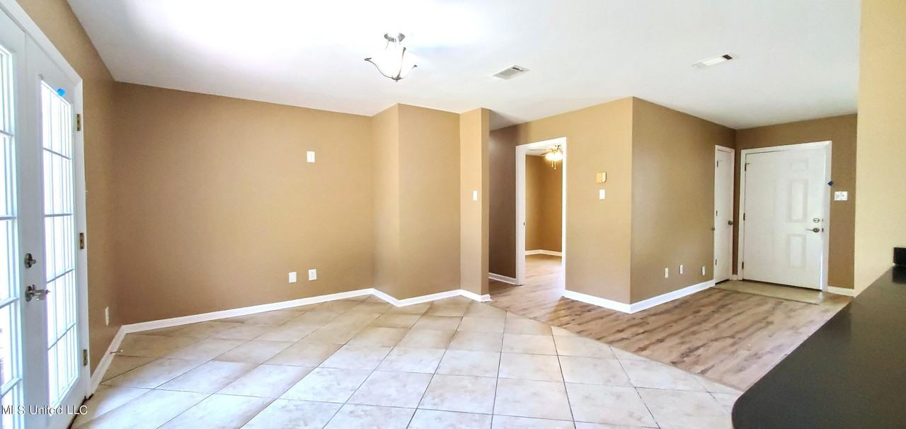 230 Saratoga Dr - Photo 5 of 17