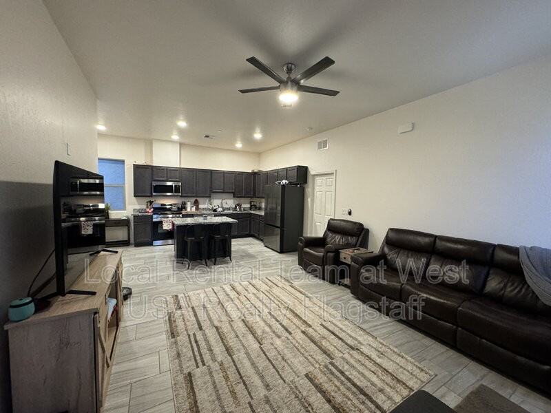 1650 E Ponderosa Pkwy - Photo 4 of 26