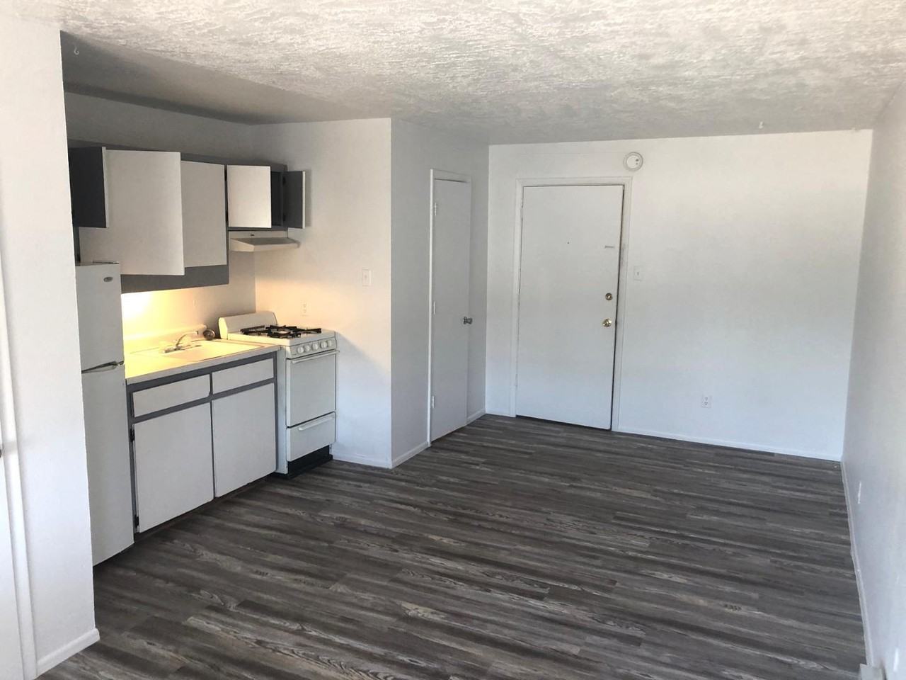 1515 Copper Ave Ne #2B - Photo 4 of 9