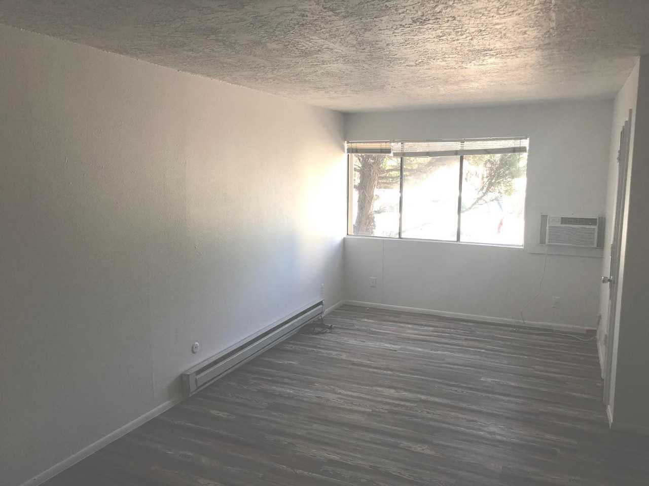 1515 Copper Ave Ne #2B - Photo 5 of 9