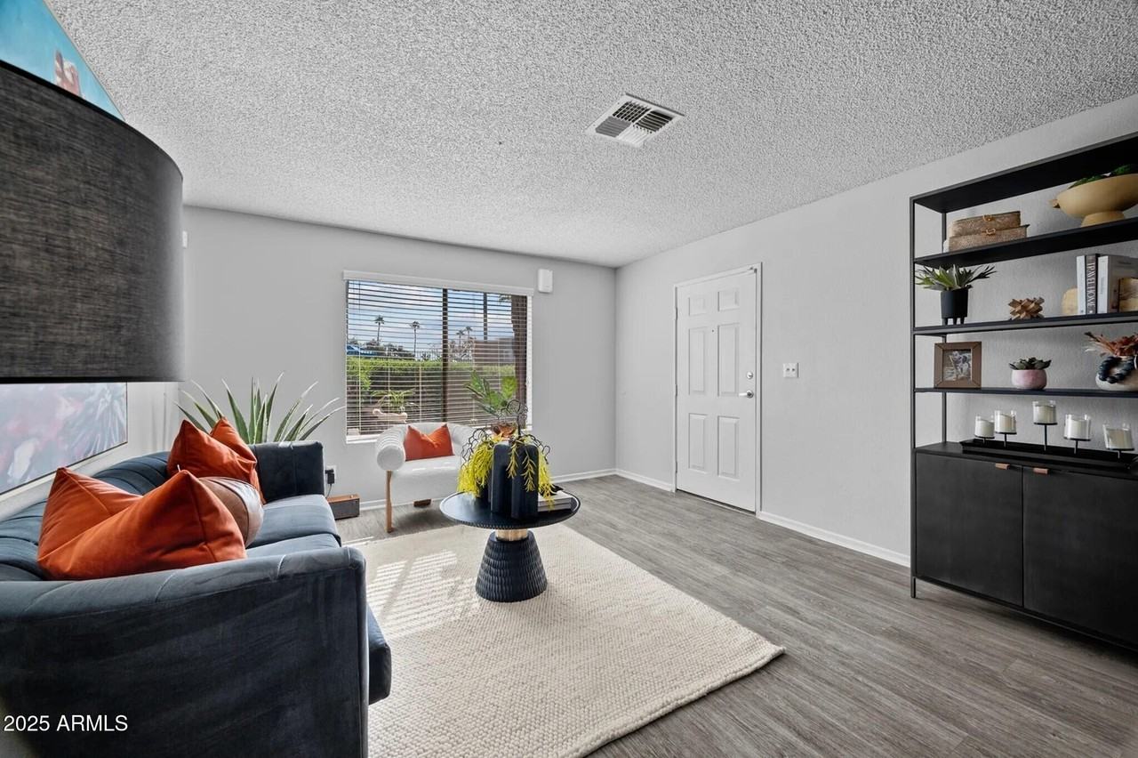 1320 N Mcqueen Rd #B1 - Photo 6 of 13